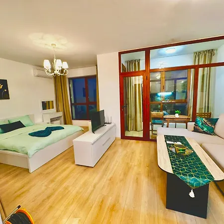 Blue Sunrise Luxury Apartment *